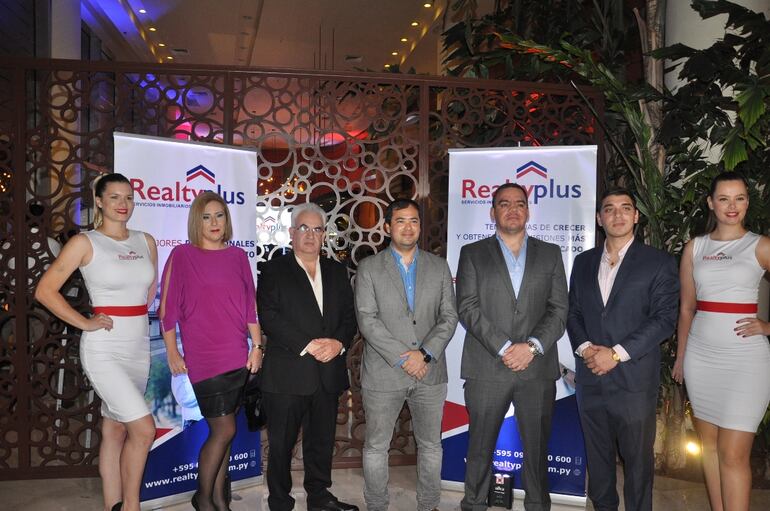 Empresarios que apuestan a la marca Realtyplus.