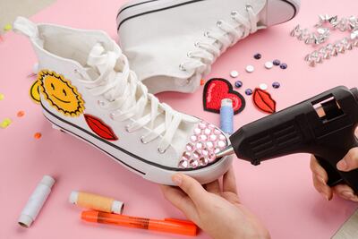 Customización de unas zapatillas.