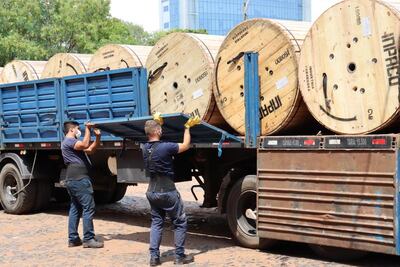 Recepción de materiales para la ANDE.