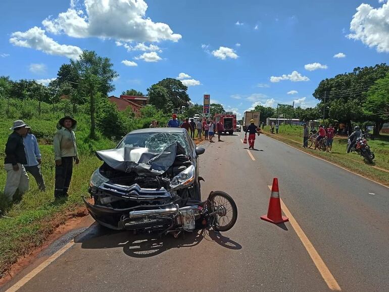 El conductor del automóvil quedó demorado en la comisaría de Carapeguá
