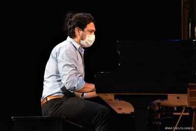 Óscar Aldama es un destacado pianista paraguayo que conquistó el primer puesto de un importante concurso brasileño.