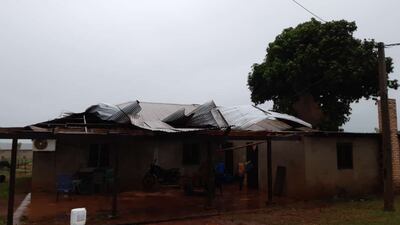 Cuantiosos daños causó el temporal esta mañana en la colonia.