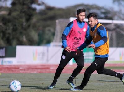 Los mellizos Romero se sumaron a los entrenamientos de la Albirroja