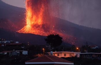 La Unión Europea (UE) activó este lunes su sistema de satélites Copérnico para seguir la erupción volcánica en La Palma.