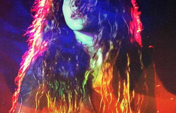 Shakira en la portada de su nuevo sencillo "Don't wait up".