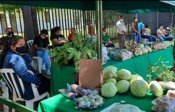 Organizan feria estudiantil en Yaguarón