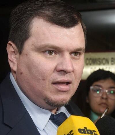 Dionisio Oswaldo Amarilla Guirland, exsenador liberal carto-llanista, expulsado del Congreso, aparece como dueño en Limpio.