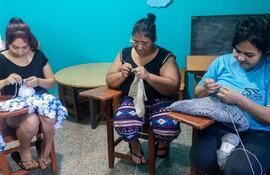 Las mujeres Alcira, Ruth, María del Carmen son del Centro de Rehabilitación Social de Encarnación (Cereso).