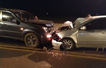 El accidente se produjo a raíz de un adelantamiento indebido en zona de doble franja amarilla.