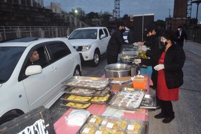Hoy se repite el “auto San Juan” en el Centro Cívico. La foto es del jueves pasado, durante la primera jornada de celebración.