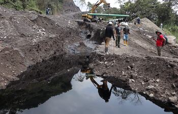 Los diez hechos descritos se refieren, entre otros aspectos, a la relación que la gente tiene con la tierra en sí misma a nivel físico, y también abordan las implicaciones sociales, económicas, culturales, medioambientales y espirituales de cómo se toman las decisiones sobre su uso y por quién.