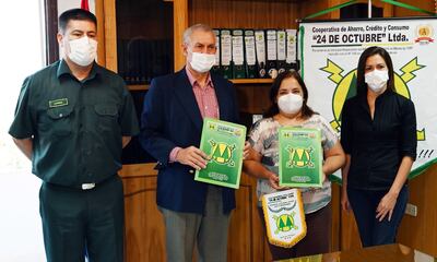 Martín Larrea, Fidel Trangoni, Dra. Lucina Trinidad y Mirian Centurión.