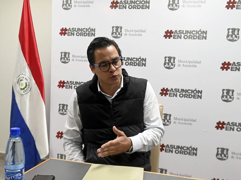  El director general de Gabinete, Federico Mora, ayer en conferencia de prensa. 