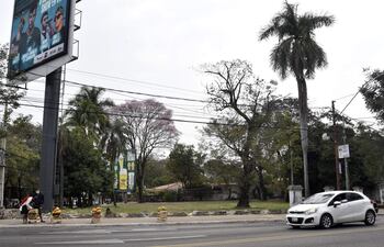 Esquina de Mariscal López y Brasilia, donde se construiría la estación de servicios.