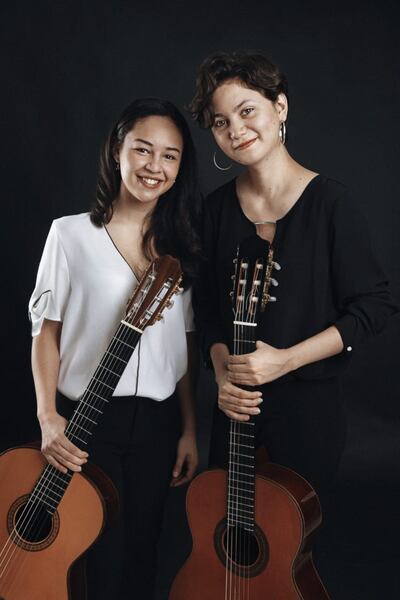 Salma Gómez y Micaela Núñez conforman el Dúo Takua.