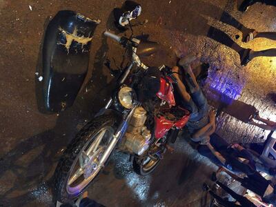 El accidentado fue abandonado a su suerte por el automovilista que se dio a la fuga tras chocarlo.