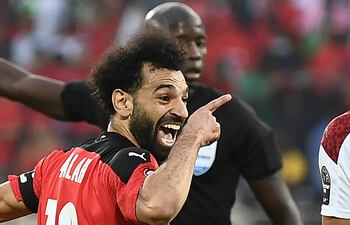 Salah, gol y asistencia para Egipto.