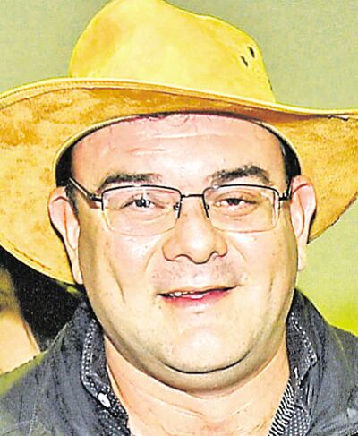 Diputado colorado Tomás Rivas, acusado por estafa y cobro indebido de honorarios, por el caso de sus caseros de oro.