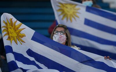 Uruguay registra dos muertes por covid en una jornada con 237 casos nuevos.