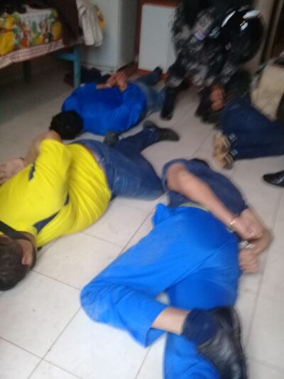 Los cuatro sospechosos fueron ubicados horas después del alevoso golpe en  una casa en la Compañía 7 de Capiatá.