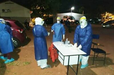 Albergados critican el retraso de los resultados de los test que les tomaron el pasado martes y manifiestan descontento.