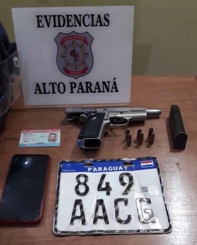 Los intervinientes incautaron una serie de evidencias durante el procedimiento.