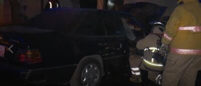 El incendio del Mercedes Benz se produjo en la parte frontal del automóvil.