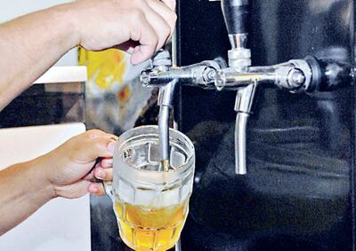 Advierten que el consumo en exceso debilita el sistema inmunitario e incrementa el riesgo de sufrir dificultad respiratoria y neumonía.