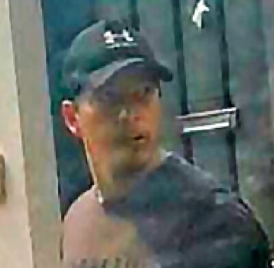 Cristhian Alberto Deleon Vera con el kepi que llevaba puesto en uno de los asaltos y ayudó a que sea identificado y detenido por ser sospechoso de varios asaltos y contar con varios antecedentes y entradas a la cárcel.