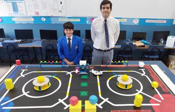 Alumnos del colegio San José participarán de competencia de robótica en Perú. Saúl Aníbal Cantero y Martín B. Ríos.