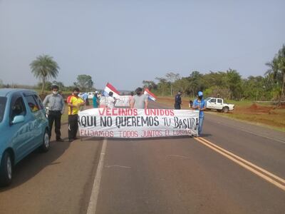 Manifestación del jueves pasado sobre la Ruta PY08, en Gral Artigas.