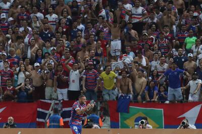 Guilherme Augusto, jugador de Fortaleza, celebra un gol en el duelo de vuelta de la Fase 2 Copa Libertadores contra Deportivo Maldonado en el estadio Castelao, en Fortaleza, Brasil.