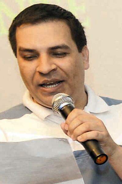 El escritor Javier Viveros, responsable del ciclo virtual.