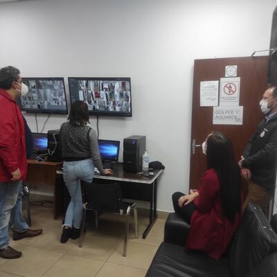 El fiscal Itálico Rienzi se constituyó en la mañana de este martes en el Hospital Ingavi.