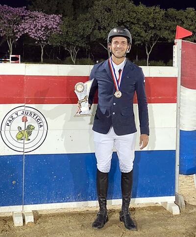“Junior” Galeano se corona campeón en altura 1.40. (Gentileza)