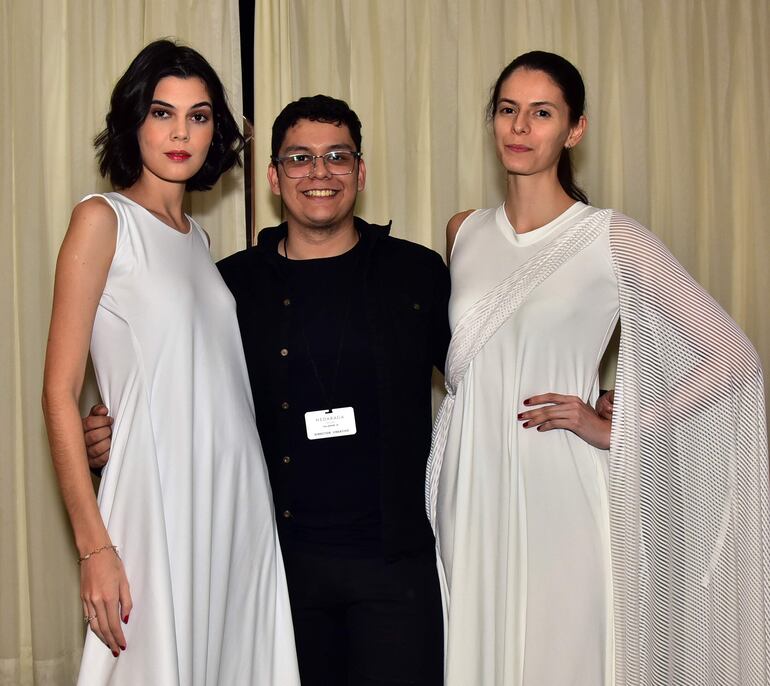 Laurent Villar, Néstor Ramírez y Geraldine Decoud.