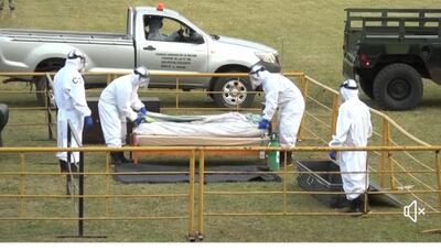 Parte de la demostración del protocolo de manejo de cadáveres, en la excaballería.