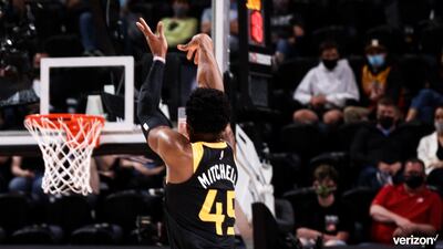 Los Jazz establecieron nueva marca en la historia de la NBA con 18 triples al concluir la primera parte.