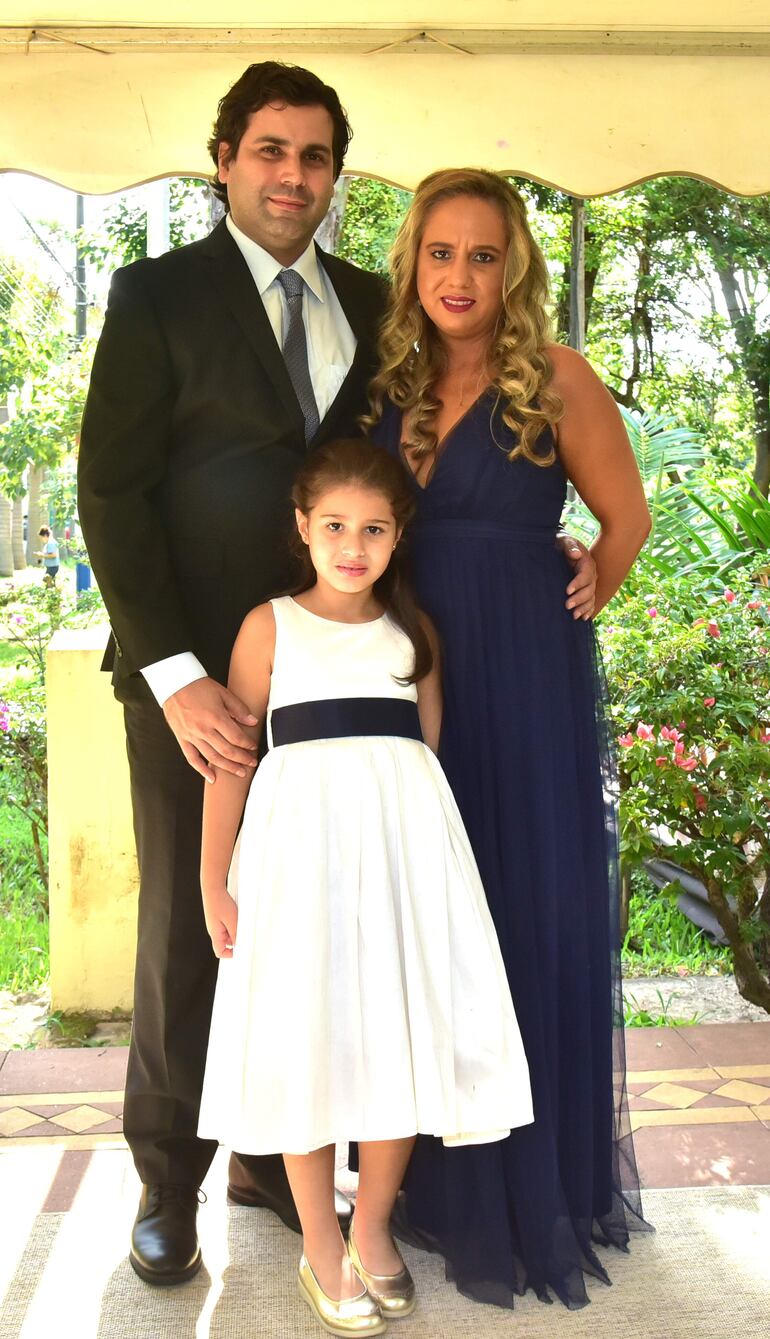 Sebastián Arias, Pilar Arias y Gabriela Finestra.