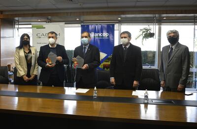 Natalia Trinidad, Elías Gelay, Pedro Acosta, Gerhard Klassen y Jorge Solís.