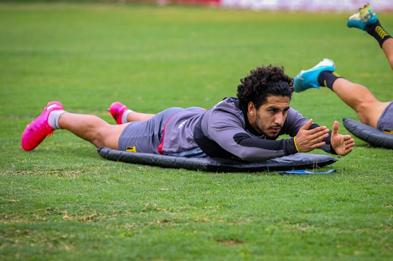 Cecilio Domínguez entrenó el miércoles por primera vez en Guaraní.