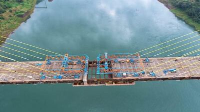 La dovela es la base que soportará el hormigonado y capa asfáltica del Puente de la Integración que unirá Presidente Franco y Foz.