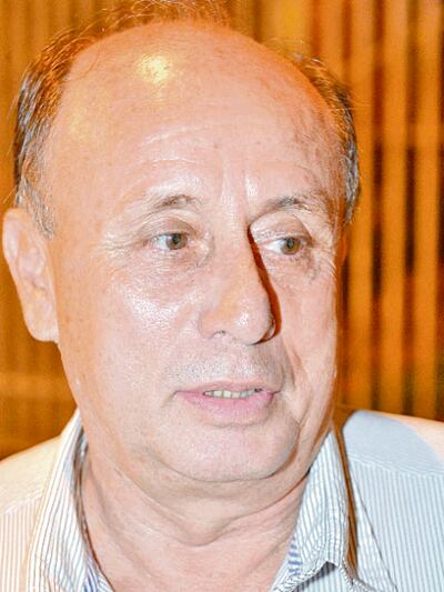 Celso Troche Álvarez (ANR-HC,  fue diputado  y gobernador de Caazapá entre el 2008 y 2013, y es parlasuriano.