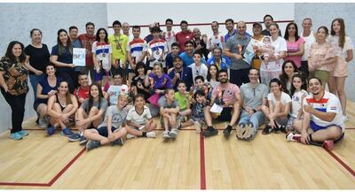 Deportistas, dirigentes, y familiares del squash que asistieron al campeonato nacional en la SND. Fotos: @gerardo_catto