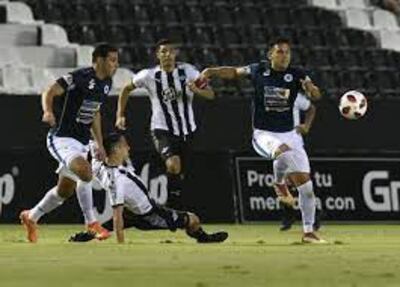 Libertad recibe a 12 de Octubre buscando su primer triunfo
