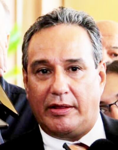 Hugo Javier González (ANR, cartista), gobernador de Central, imputado.