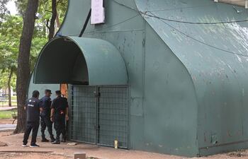 Por quinta vez en menos de dos años, la librería instalada en la Plaza Uruguaya fue robada.