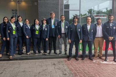 Delegación completa de paraguayos que compiten en la 44ª Olimpiada de Ajedrez, en Chennai.