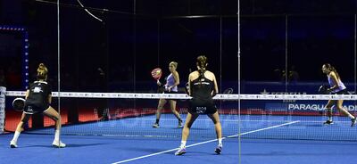 Excelentes  semifinales se observó ayer en el SND Arena, en la foto el juego entre las españolas Alajandra Salazar-Gemma Triay y Marta Ortega-Beatriz González.
