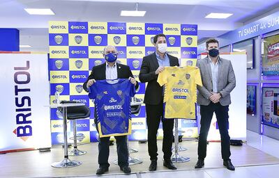 Celso Cáceres,  Eduardo Giménez, director de Bristol, y Diego Chamorro,  gerente de Marketing.